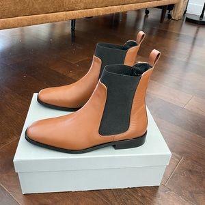 Size 8 Women’s 100% Italian leather boots. Brand new!